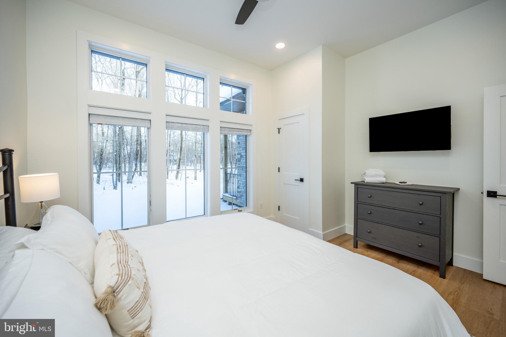 SANDY SHORES HEIGHTS - Residential