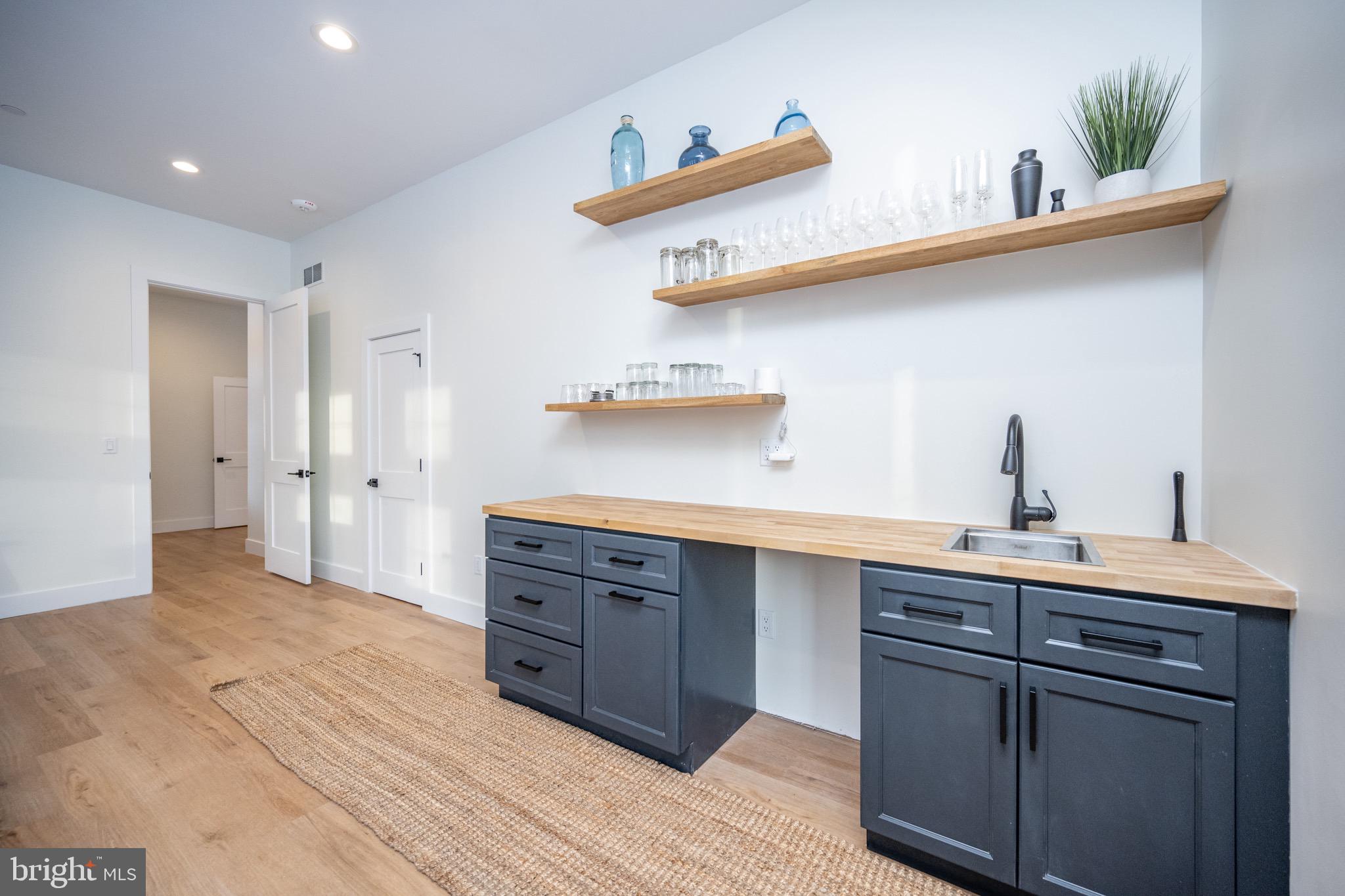 SANDY SHORES HEIGHTS - Residential