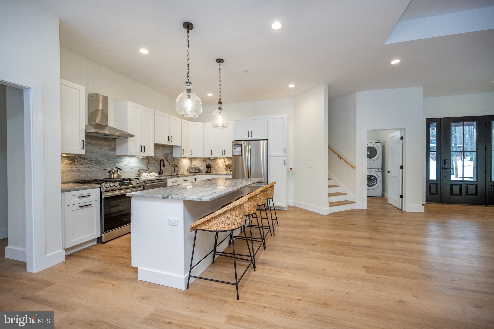 SANDY SHORES HEIGHTS - Residential