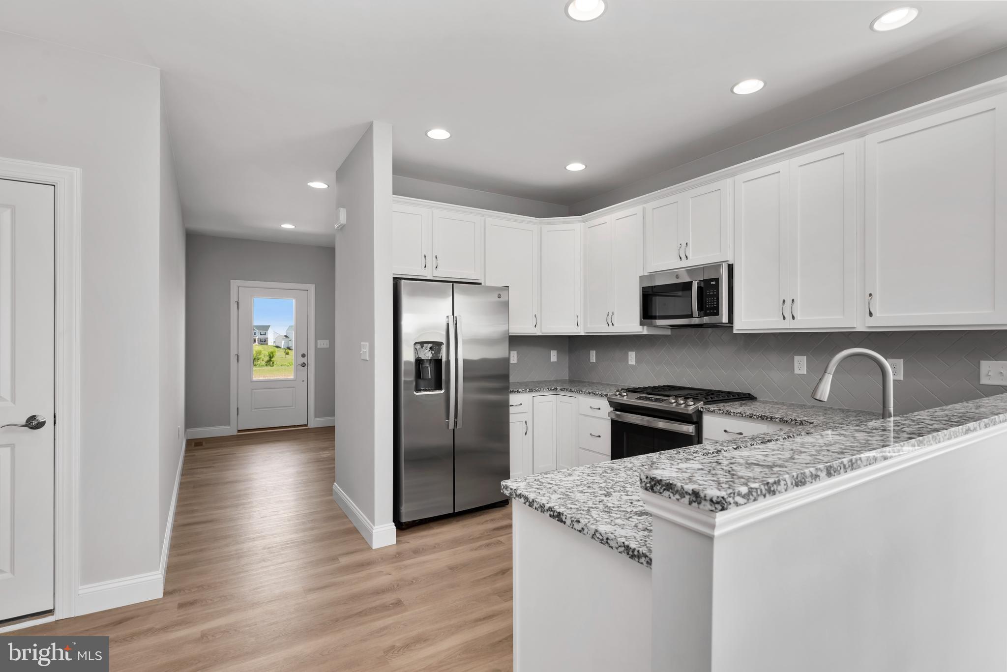 AUTUMN CHASE - Residential