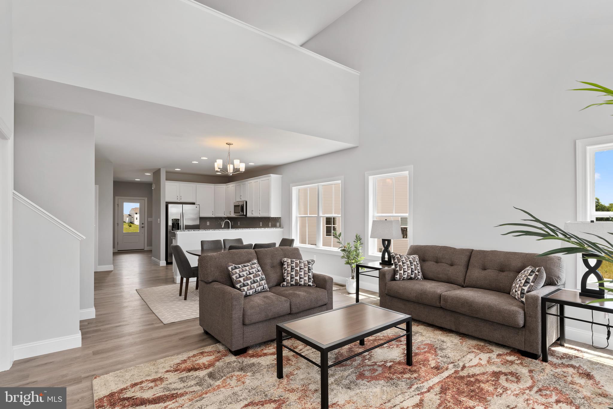 AUTUMN CHASE - Residential