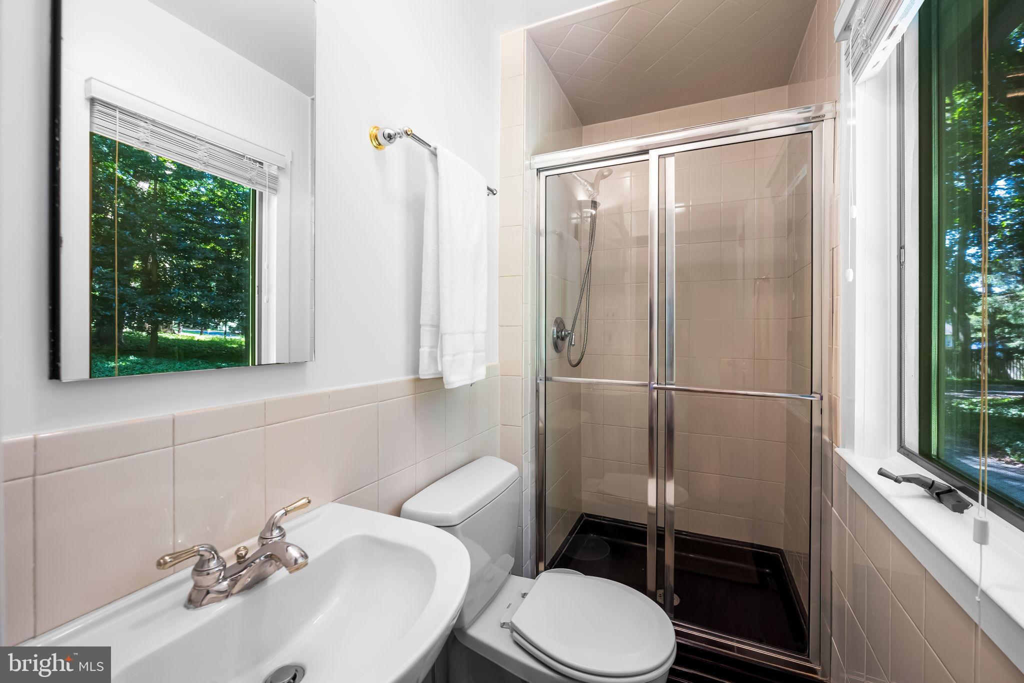 THE HILLSIDE AT SEMINARY - Residential