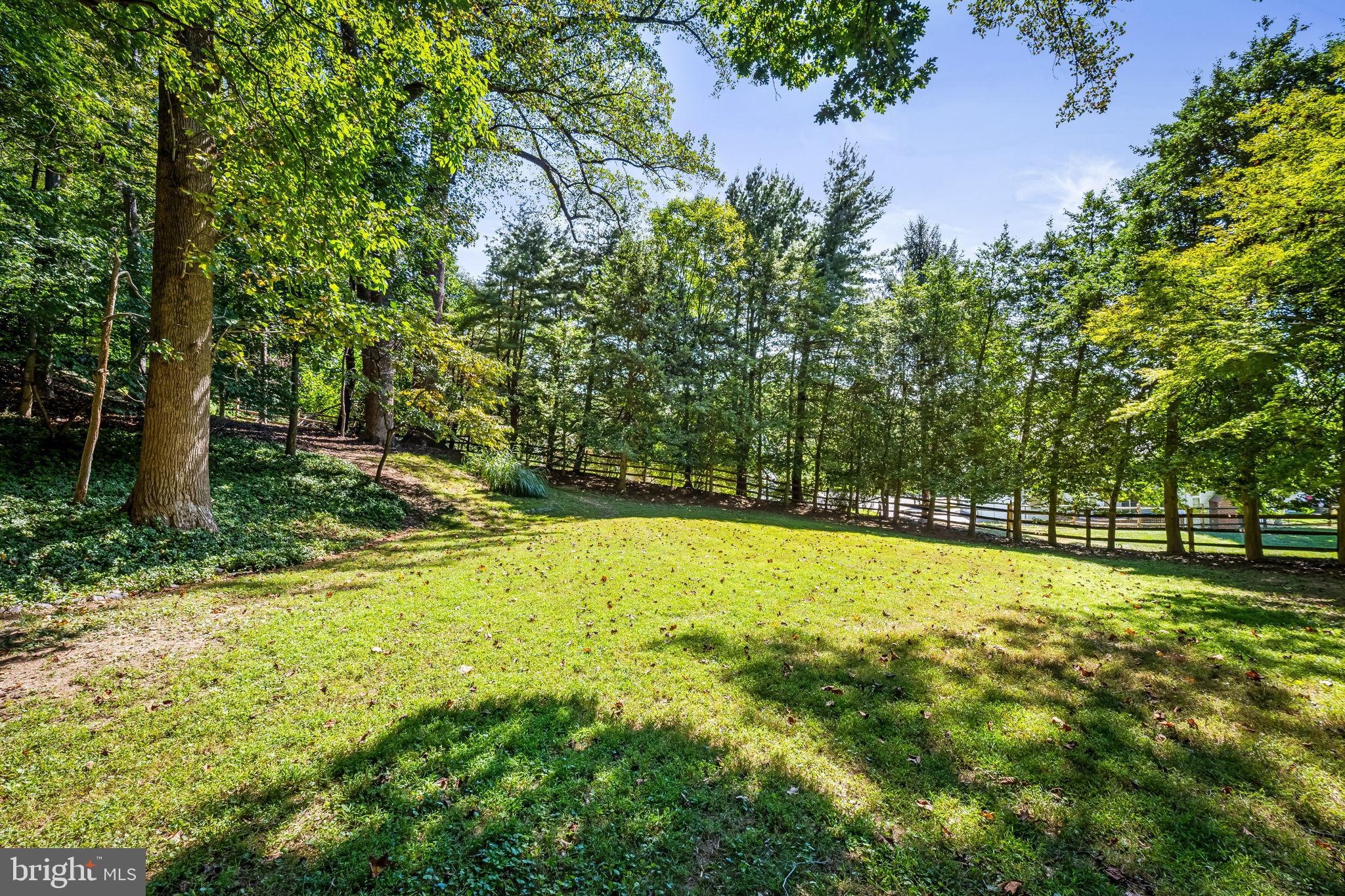 THE HILLSIDE AT SEMINARY - Residential