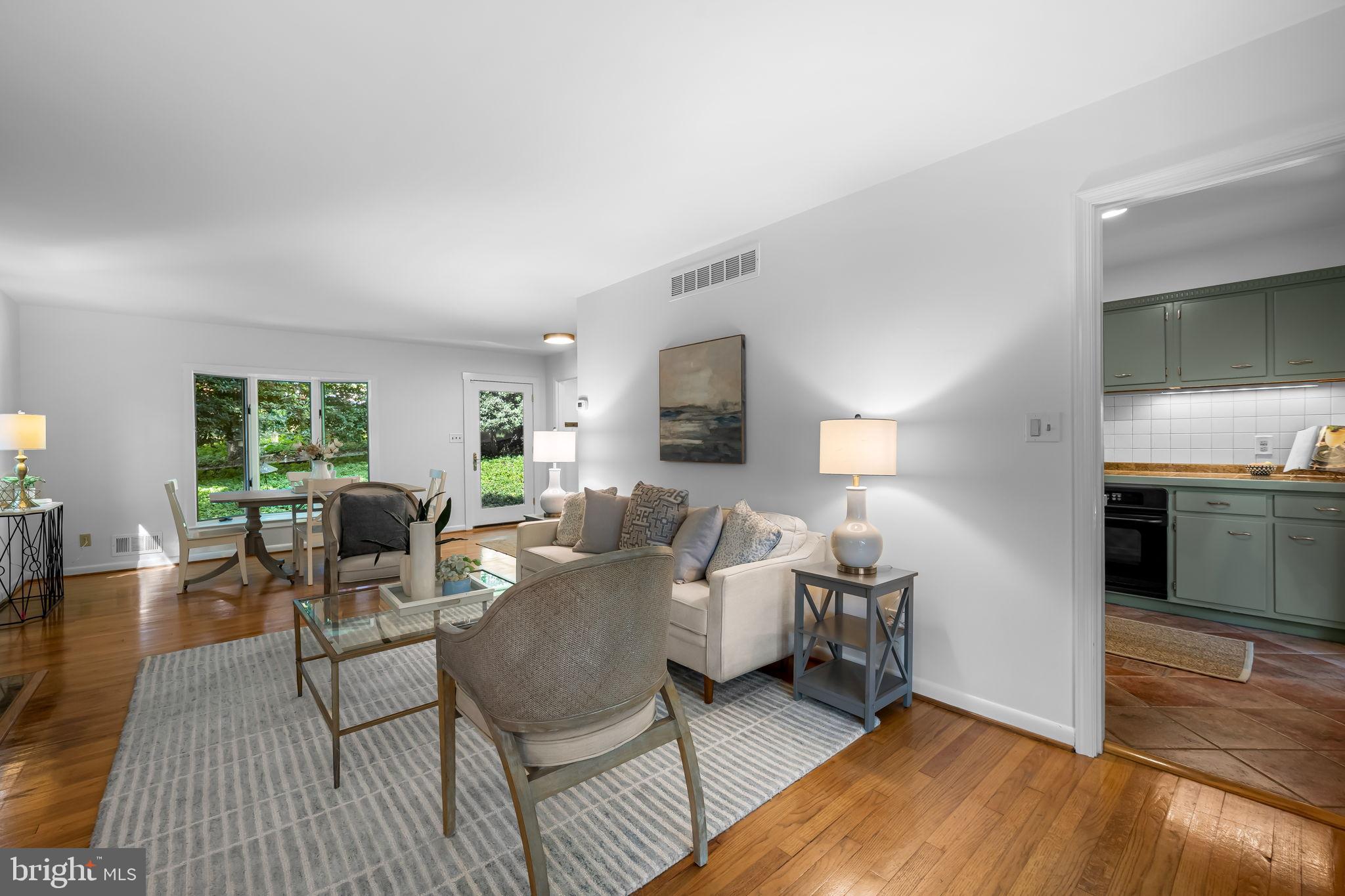 THE HILLSIDE AT SEMINARY - Residential