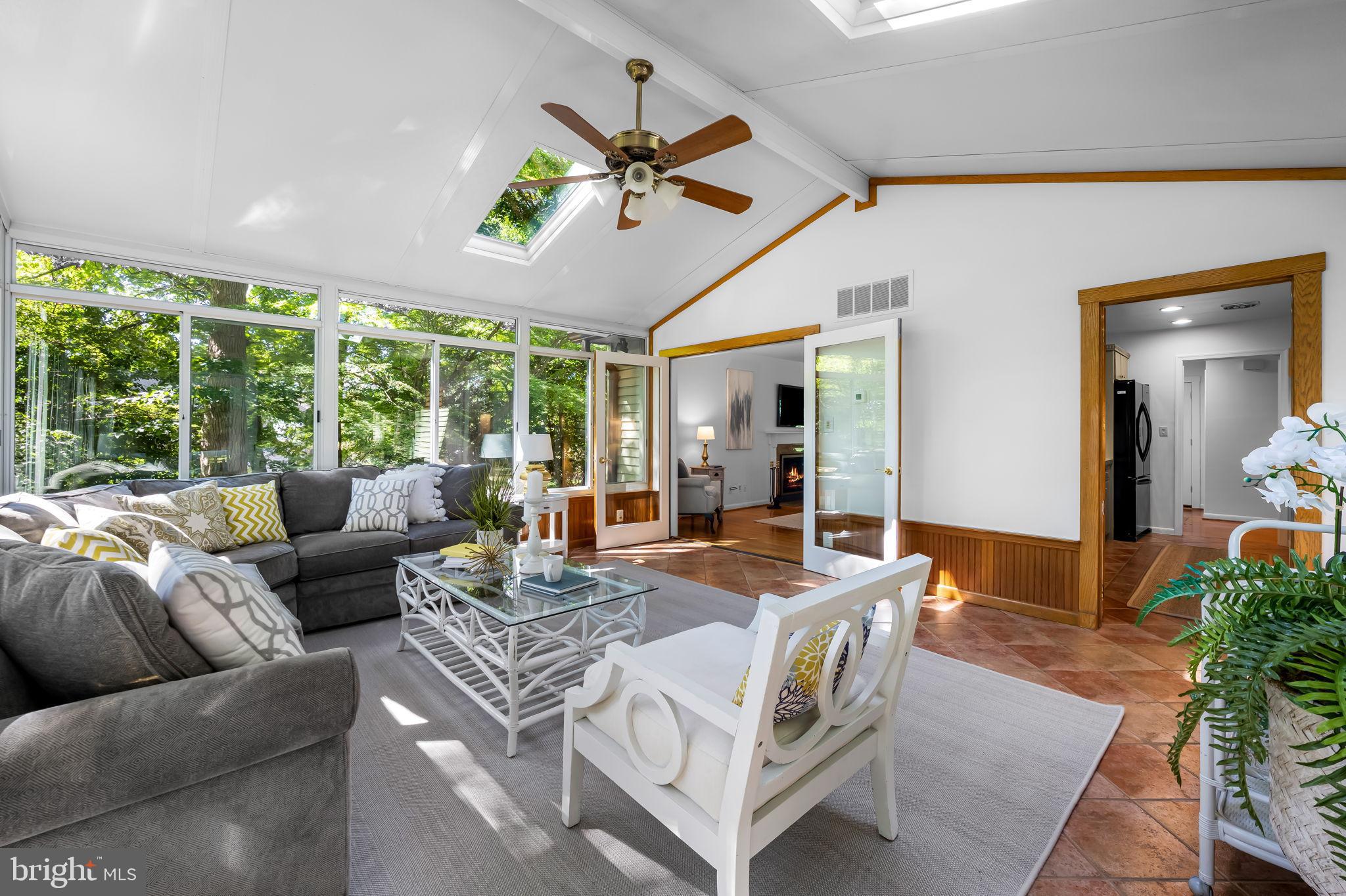 THE HILLSIDE AT SEMINARY - Residential