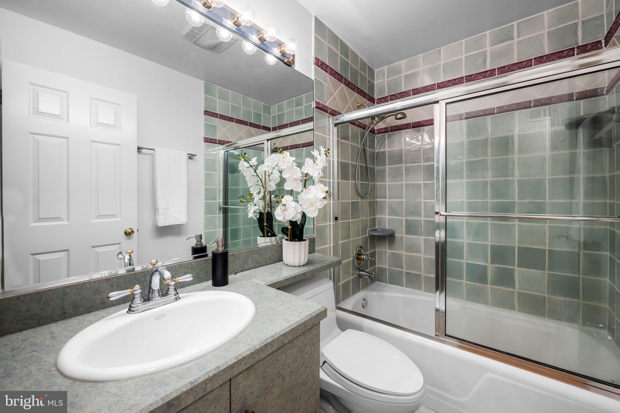 THE HILLSIDE AT SEMINARY - Residential