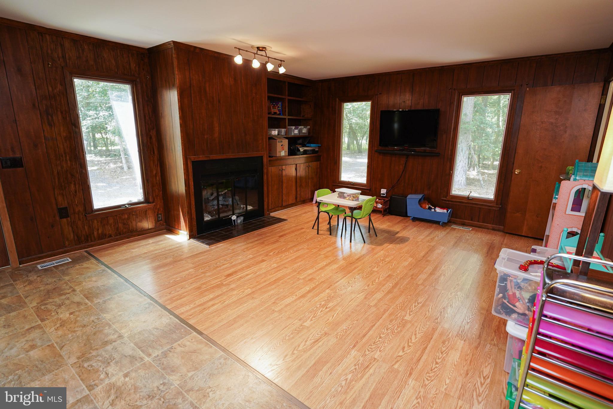 HIDE AWAY ACRES - Residential