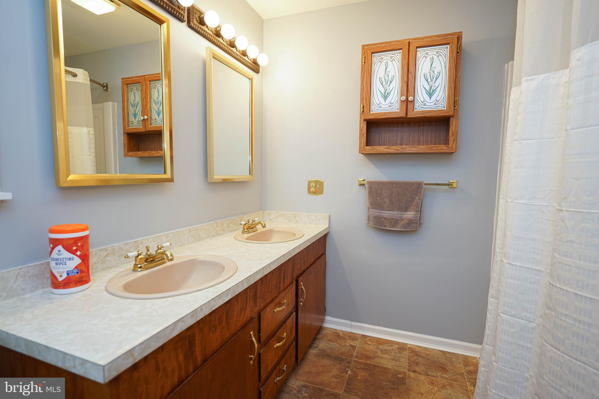 HIDE AWAY ACRES - Residential