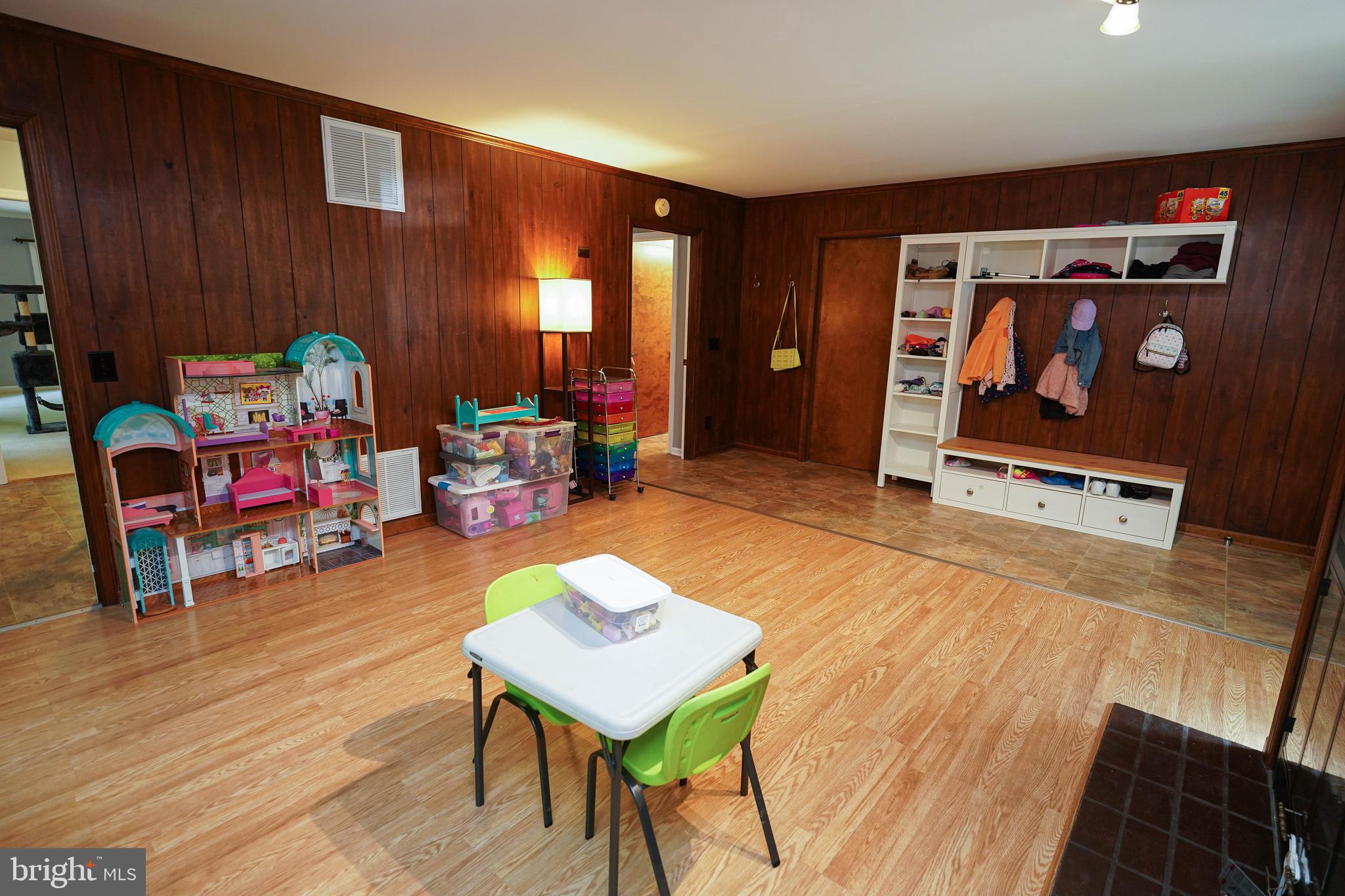 HIDE AWAY ACRES - Residential