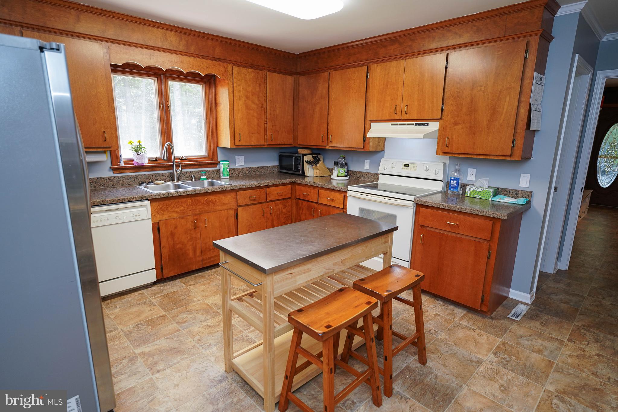 HIDE AWAY ACRES - Residential