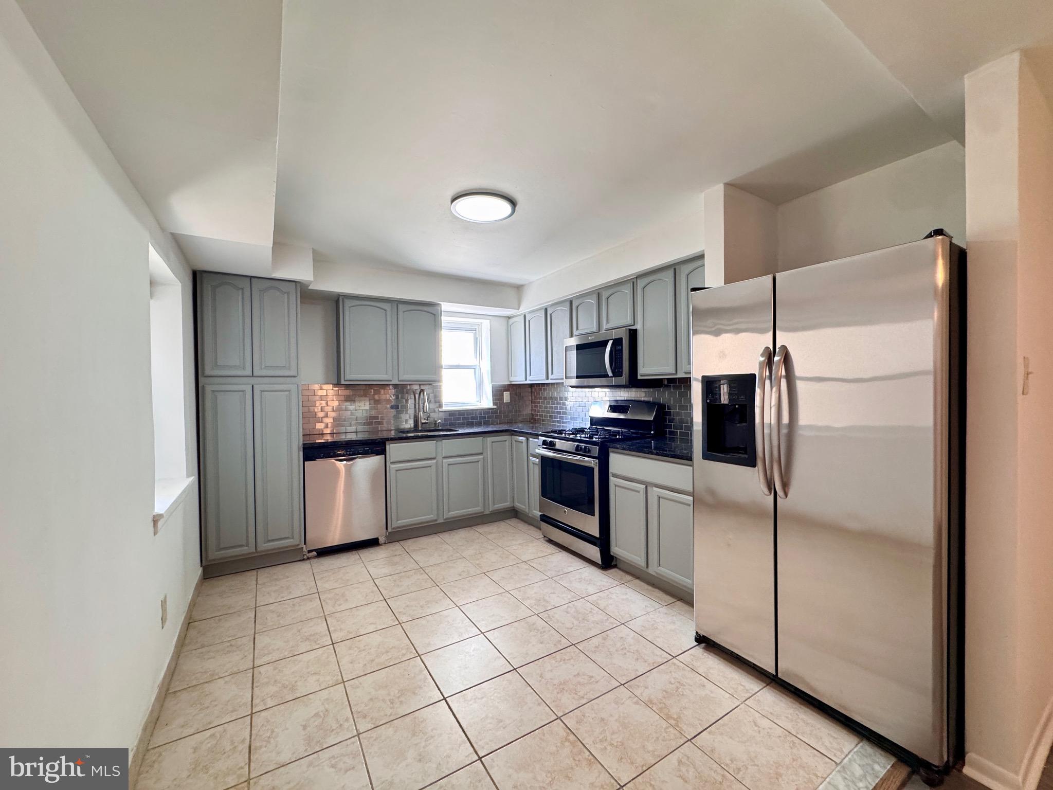 WEST POPLAR - Residential Lease