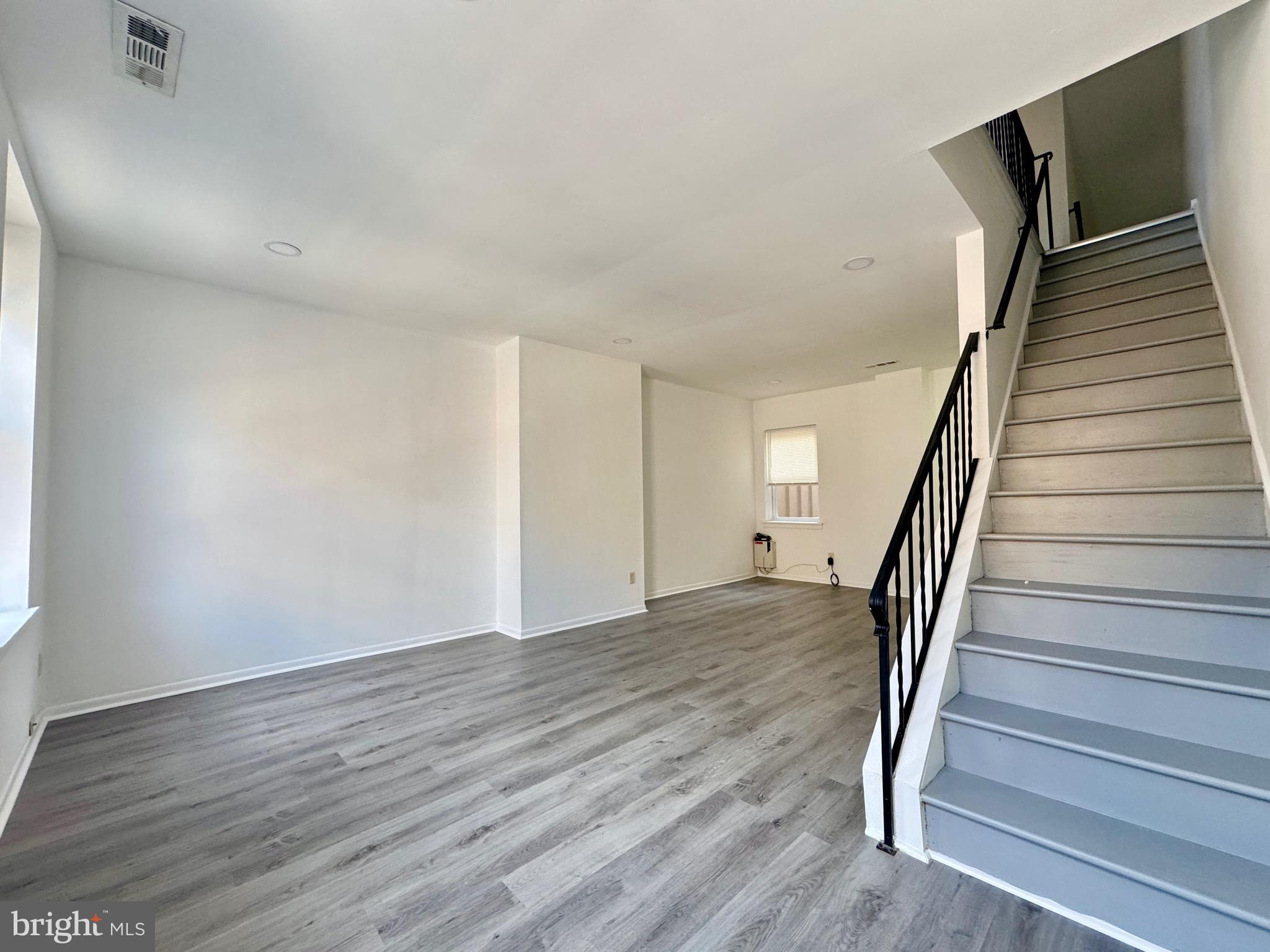WEST POPLAR - Residential Lease
