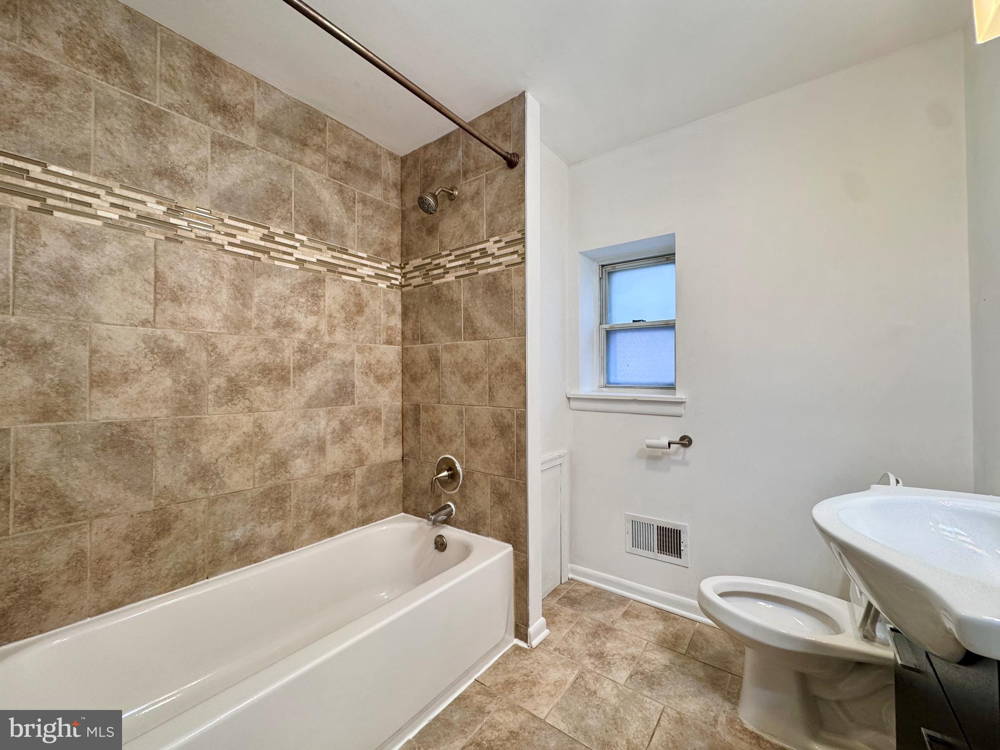 WEST POPLAR - Residential Lease