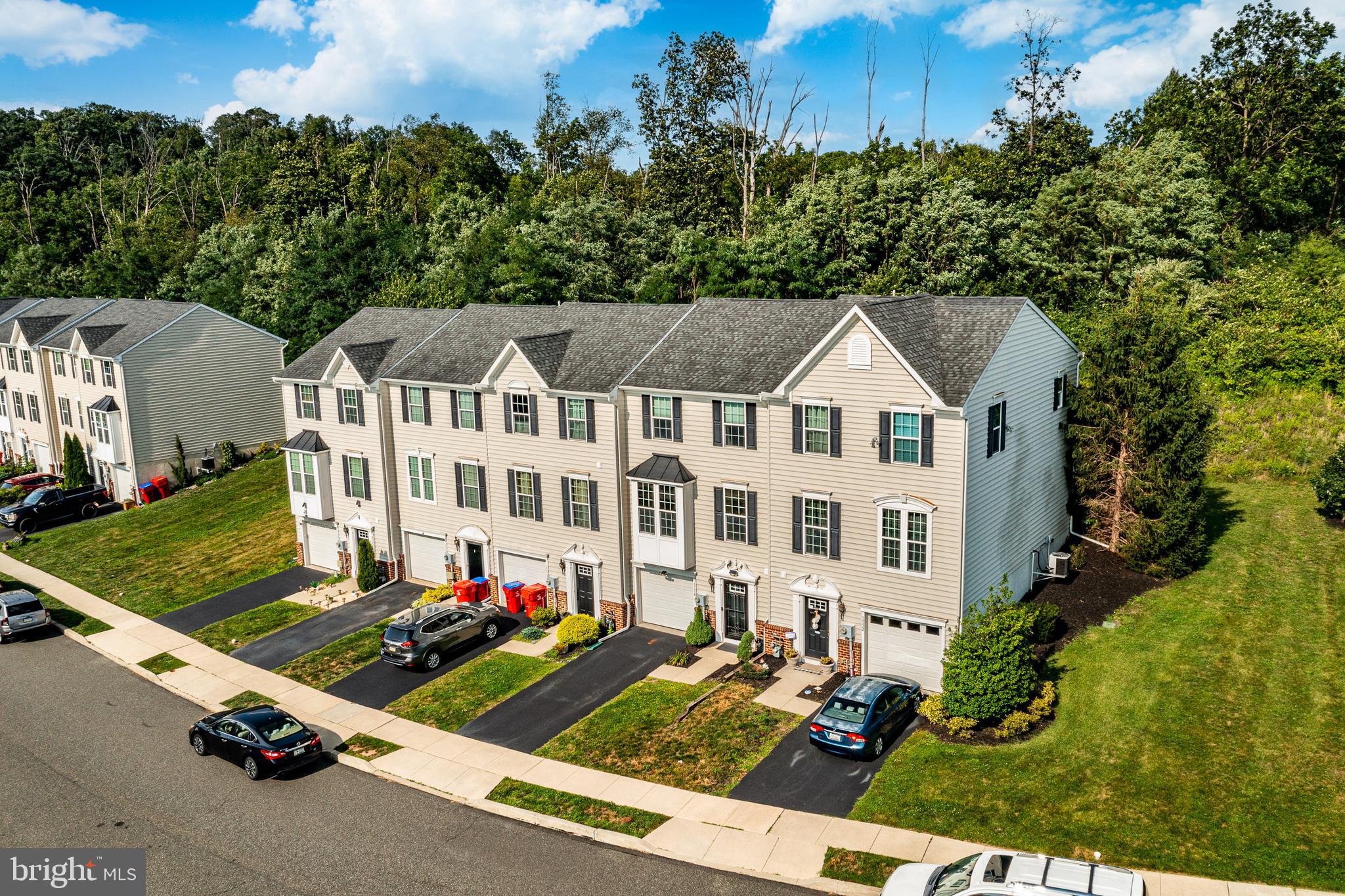 1114 SAGEVIEW DRIVE