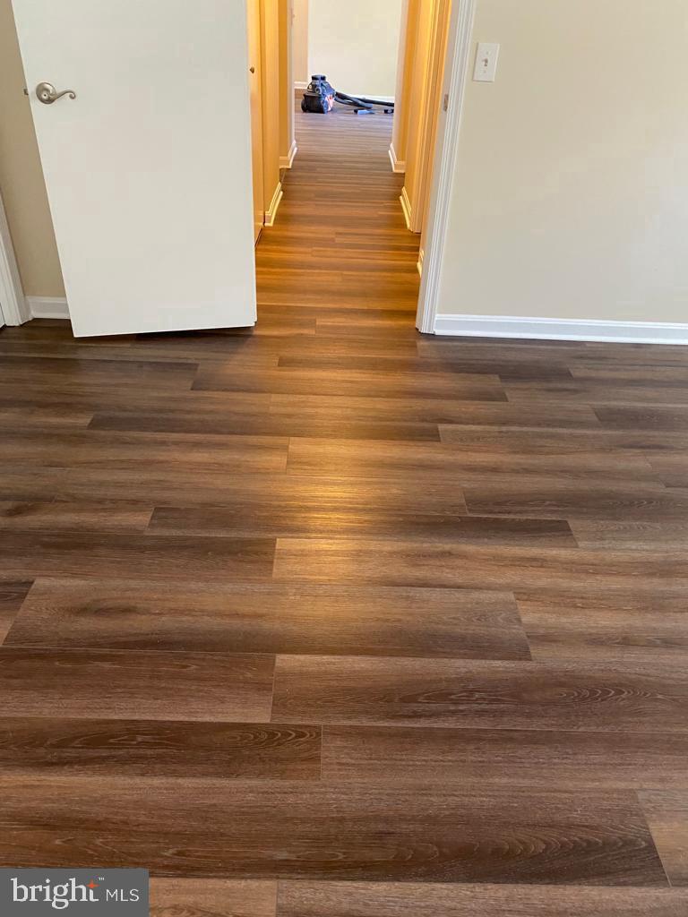 FLOWER OAK CONDOMINIUMS - Residential Lease