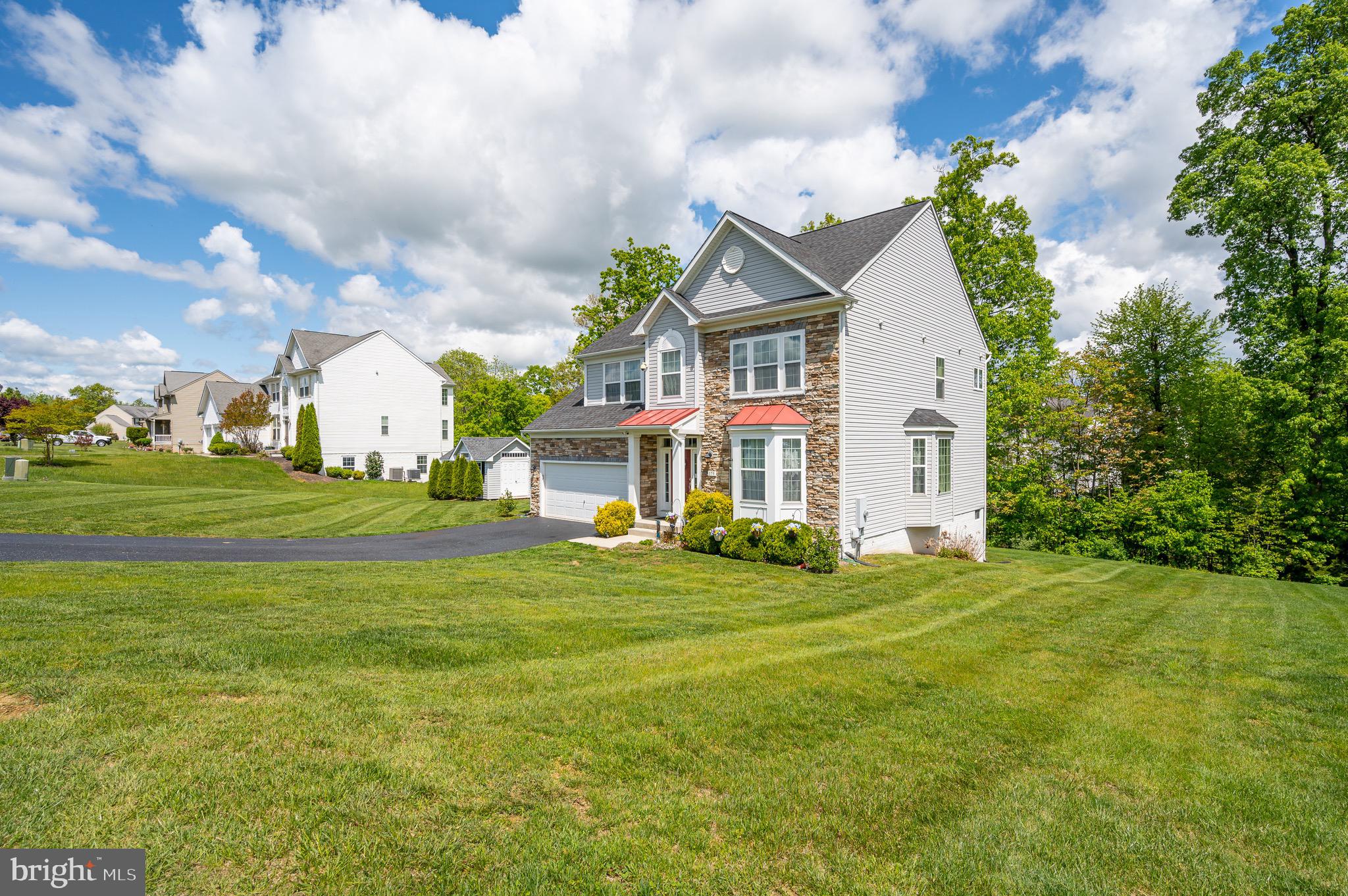 BROOKFIELD ON THE POTOMAC - Residential