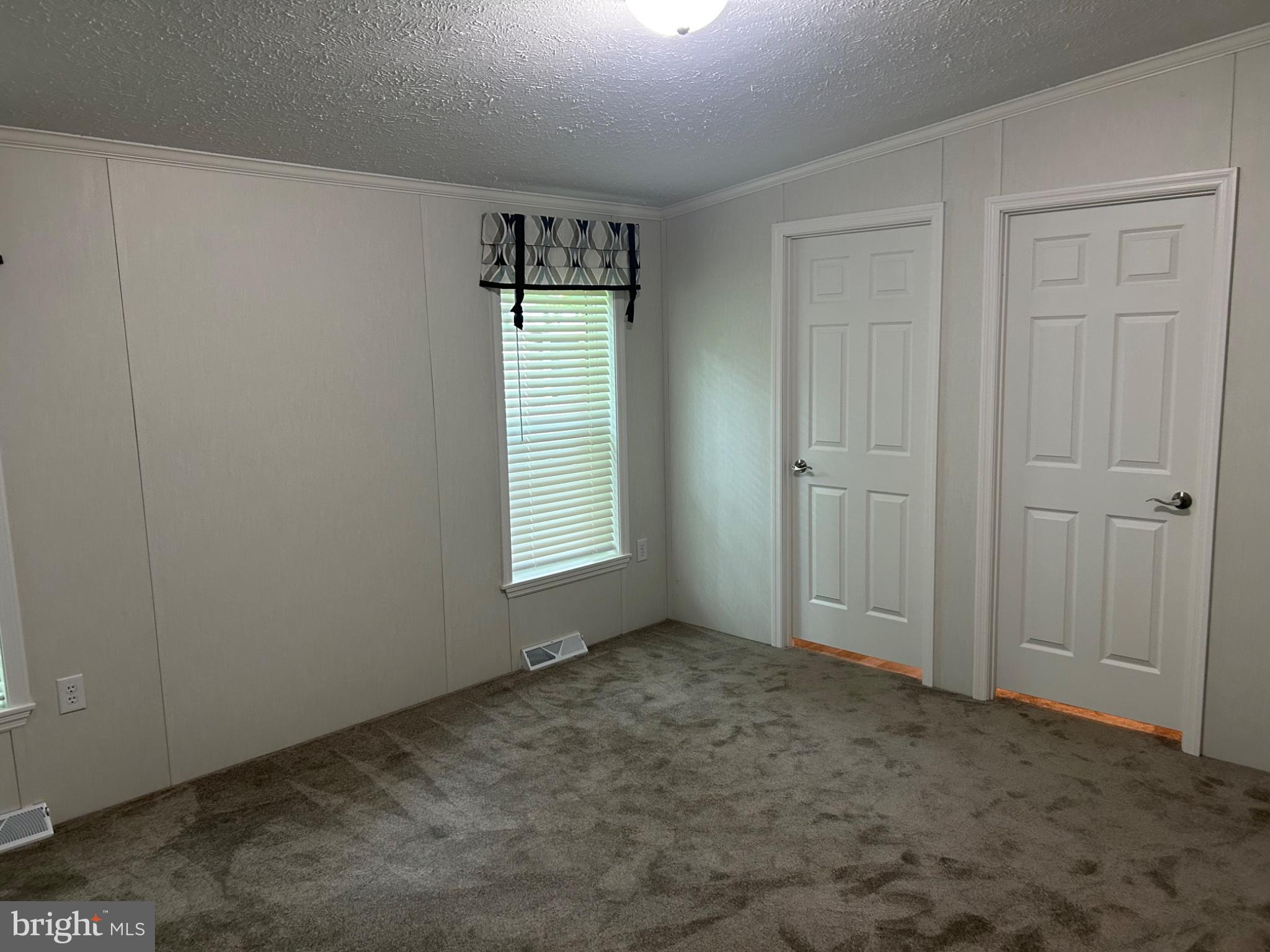CRESTVIEW ACRES MHP - Residential