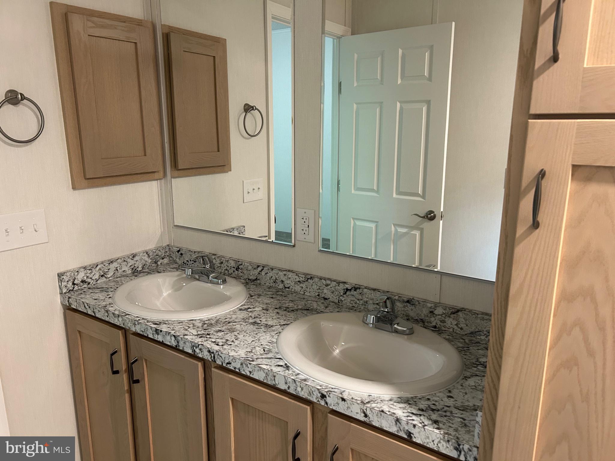 CRESTVIEW ACRES MHP - Residential