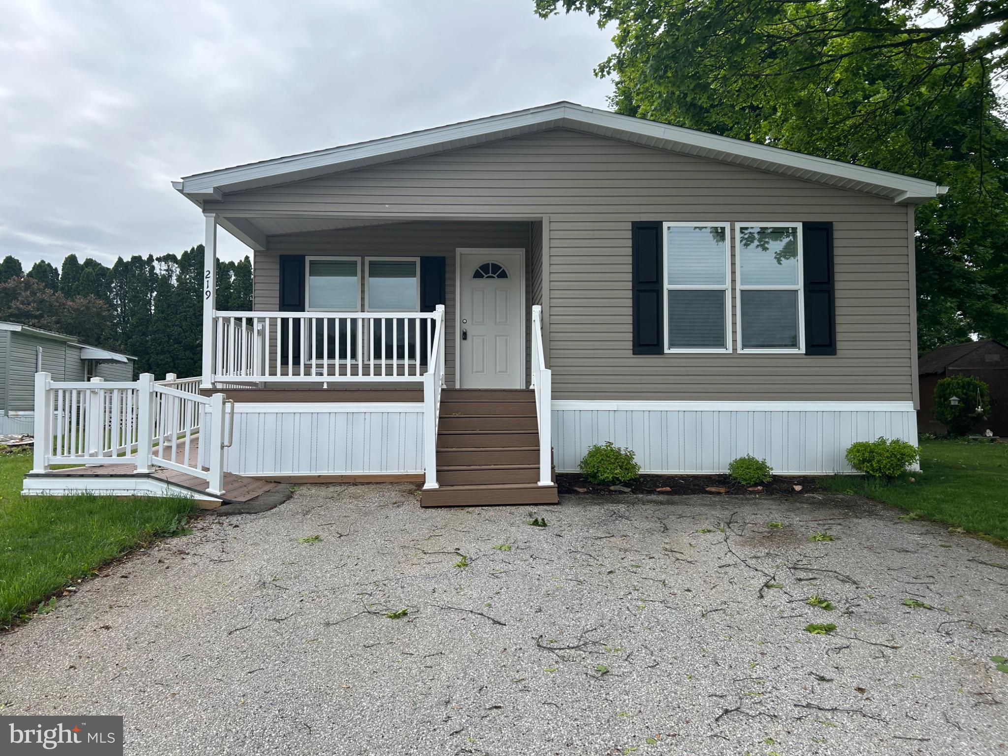 CRESTVIEW ACRES MHP - Residential