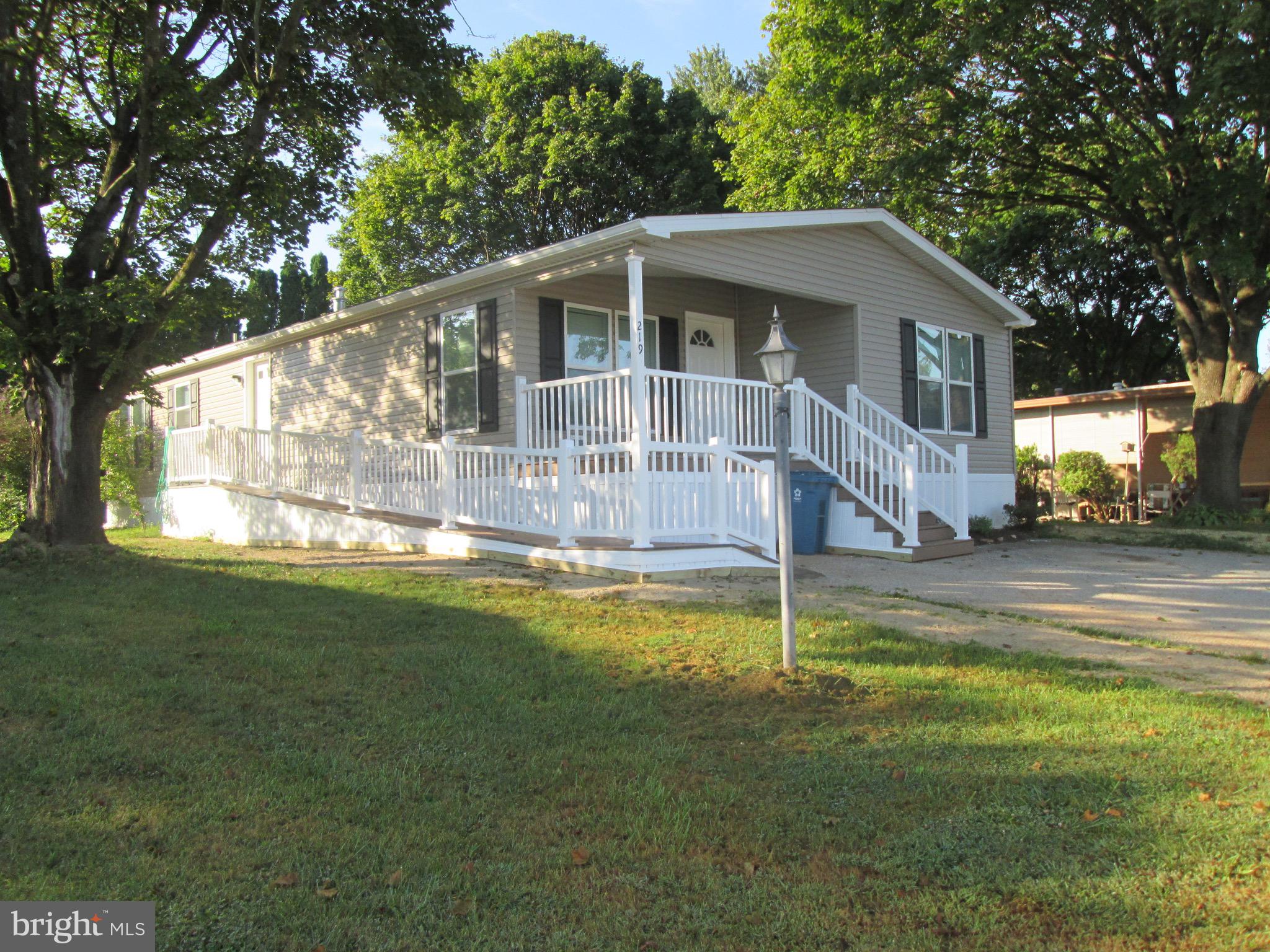 CRESTVIEW ACRES MHP - Residential