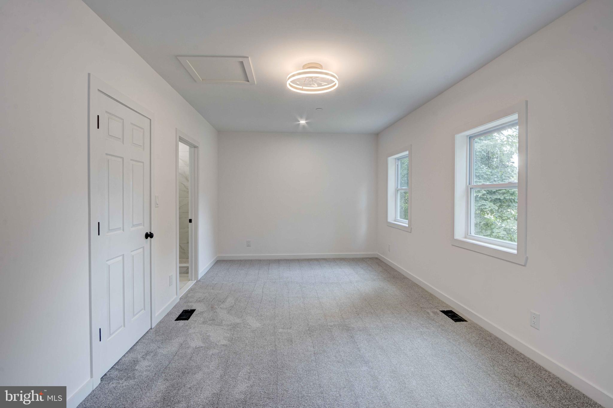 MOUNT HOLLY - Residential