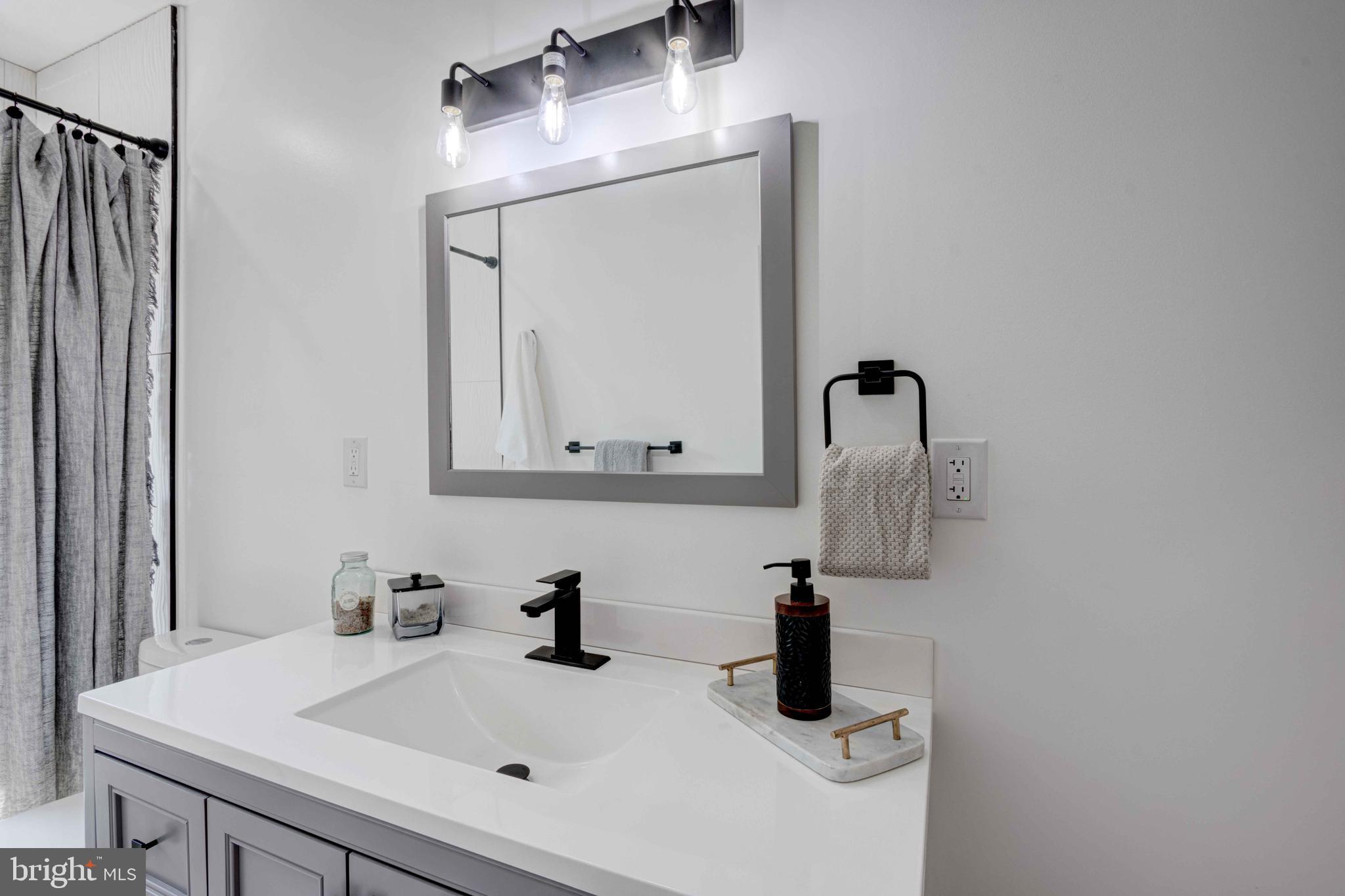 MOUNT HOLLY - Residential