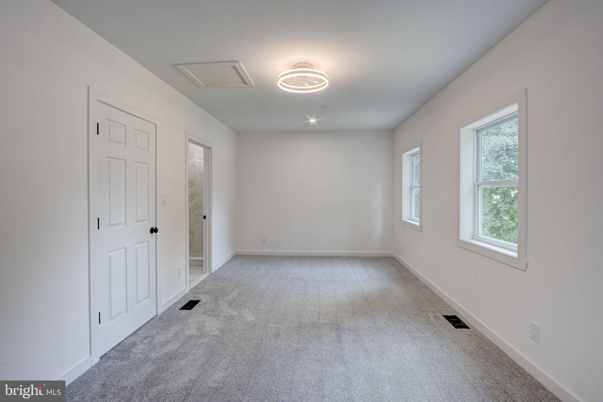 MOUNT HOLLY - Residential