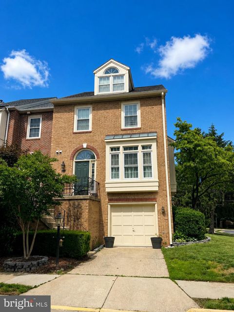 12000 LISA MARIE COURT FAIRFAX VA 22033