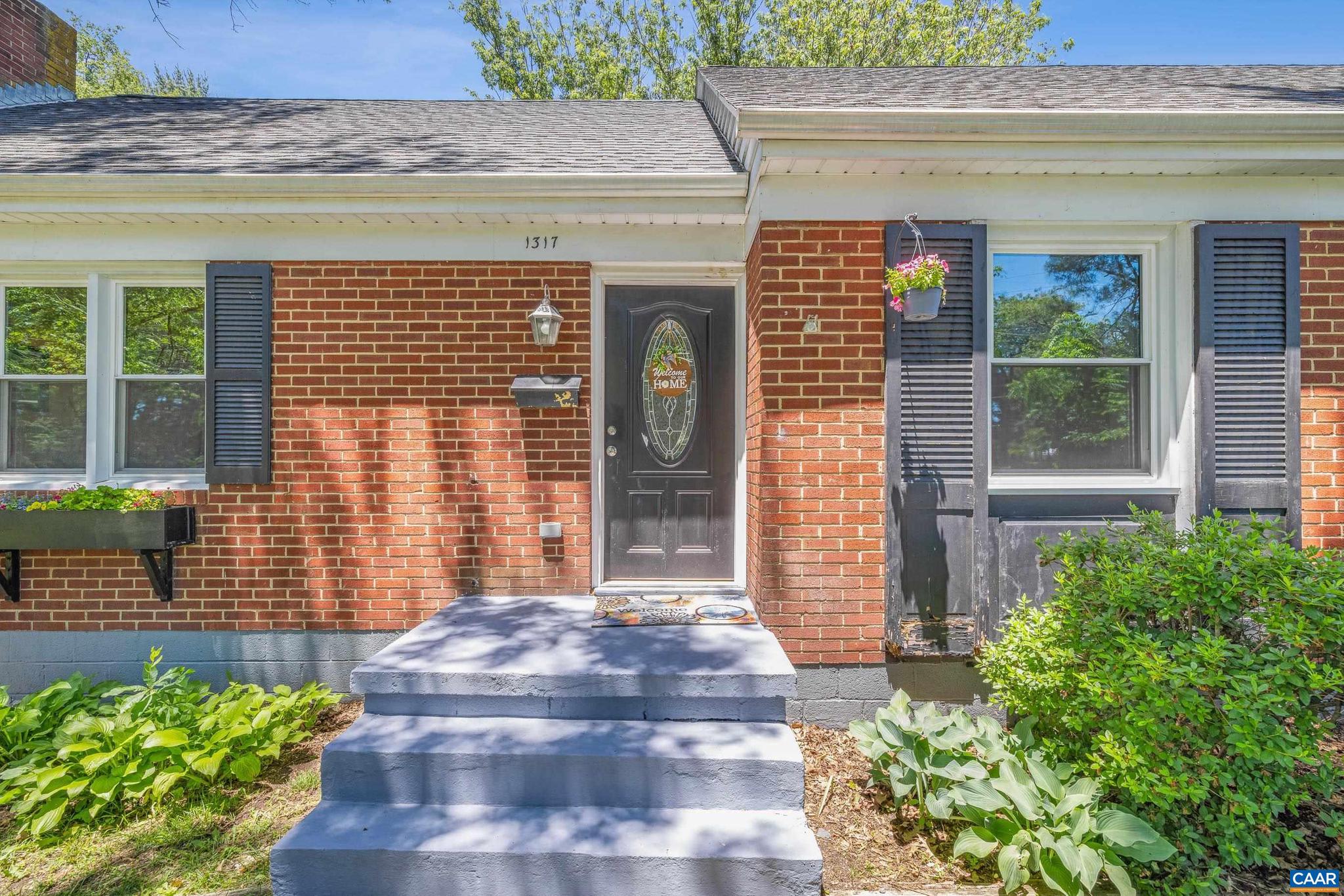 1317 RIDGE CIR