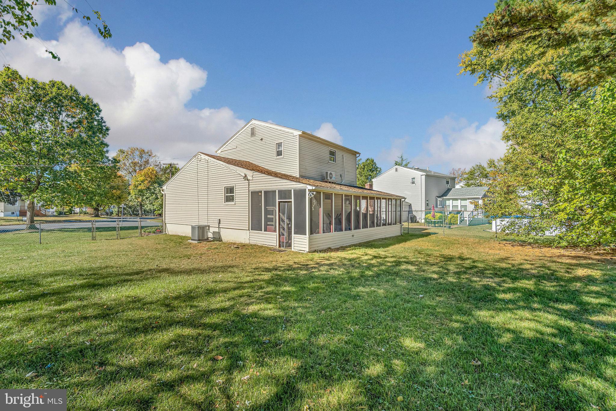 301 N COLES AVENUE