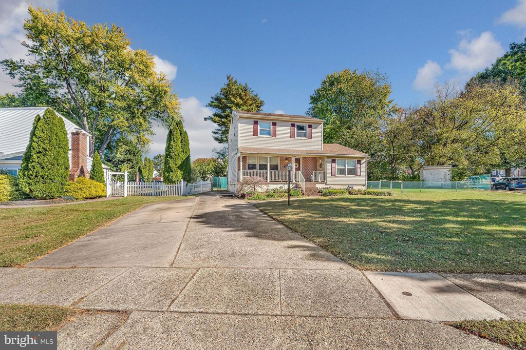 Photo of 301 N Coles Avenue, MAPLE SHADE, NJ 08052 (MLS # NJBL2098122)