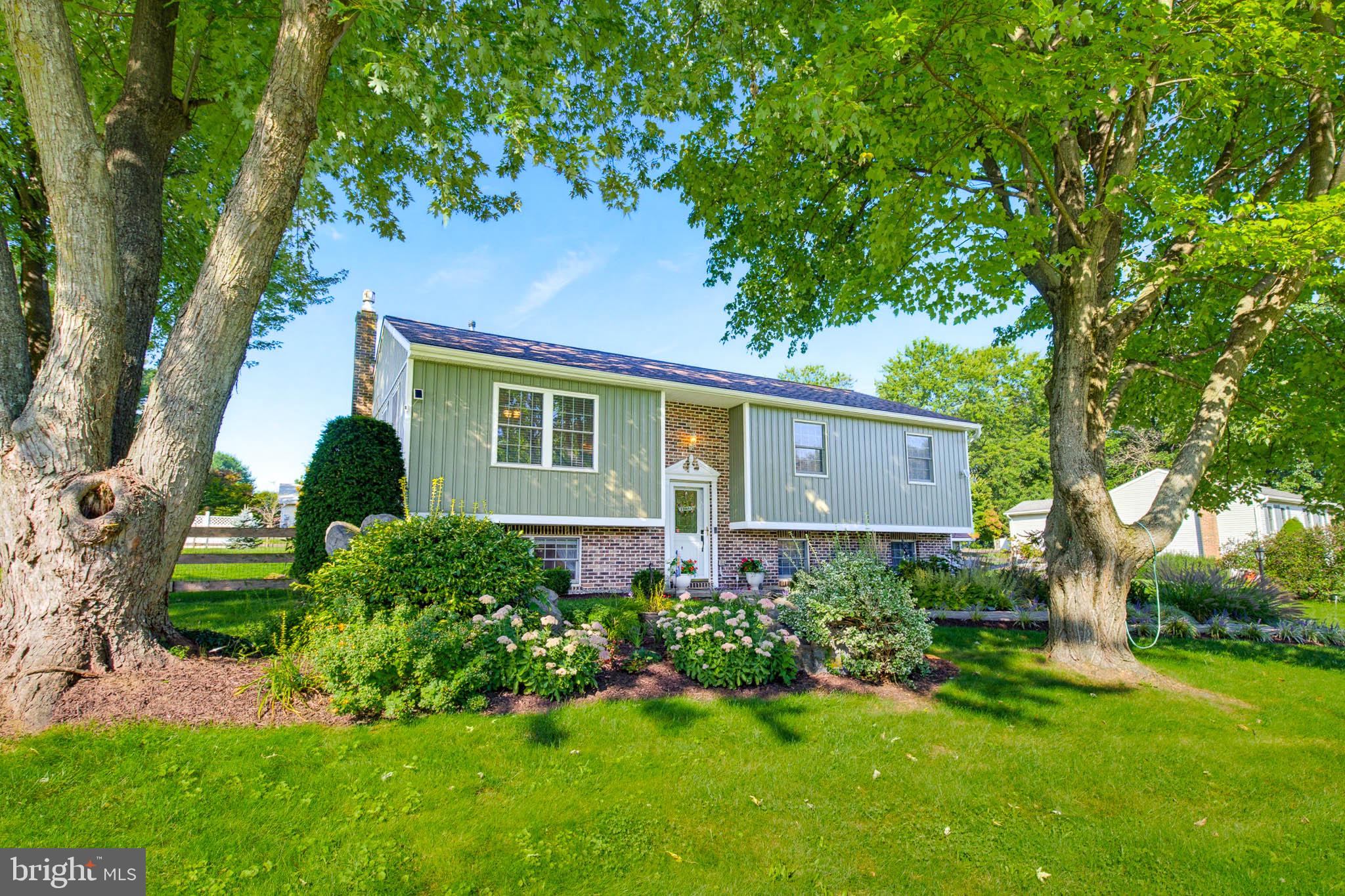 8 CLIFFWOOD