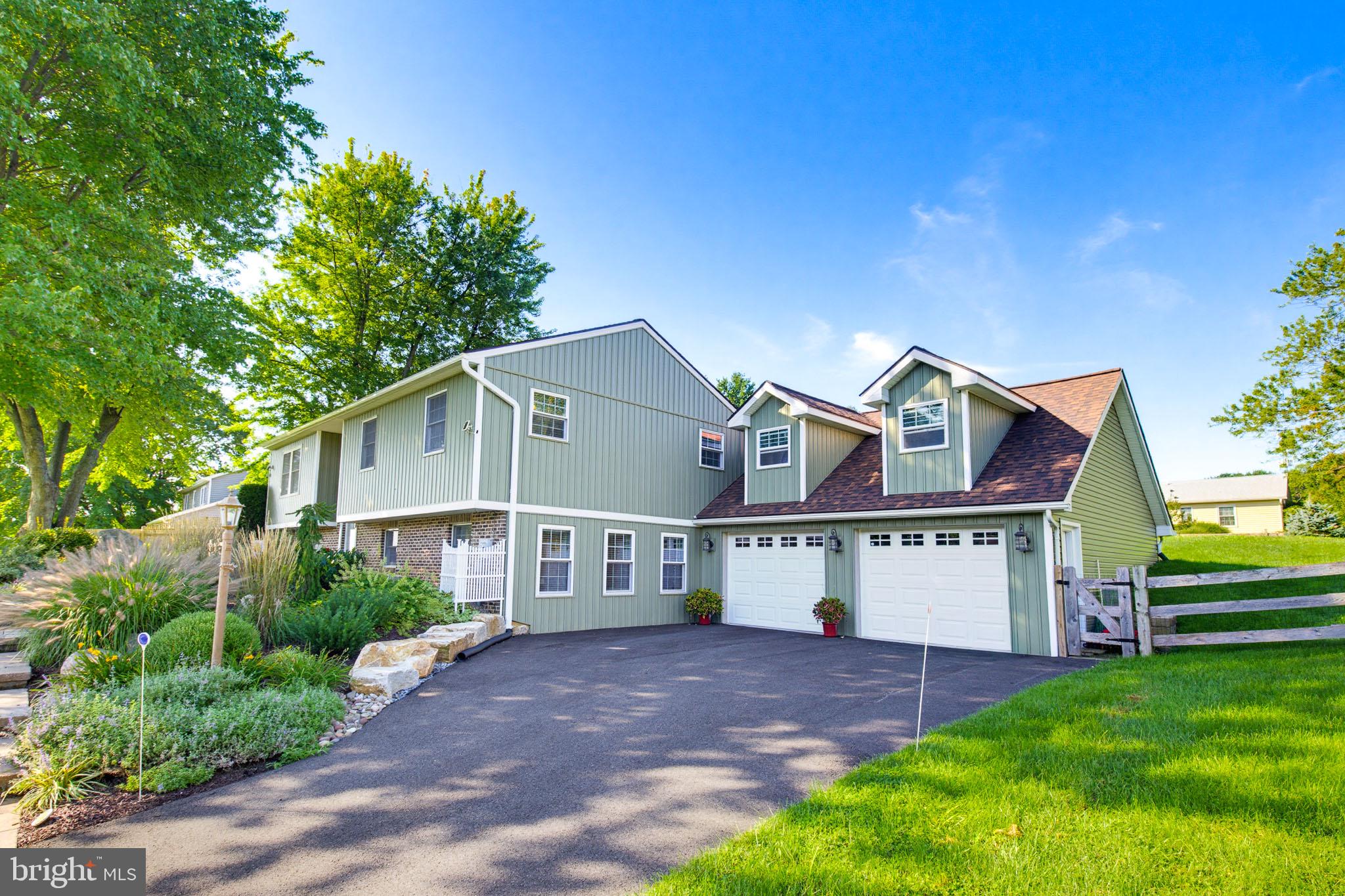 8 CLIFFWOOD