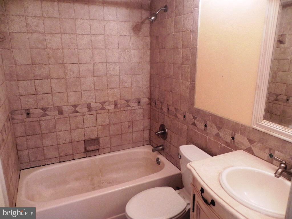 LANCASTER / WESTLAKE VILLAGE - Residential