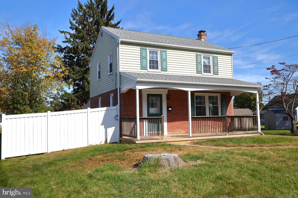 Photo of 2009 Hemlock Road, Lancaster, PA 17603 (MLS # PALA2059498)