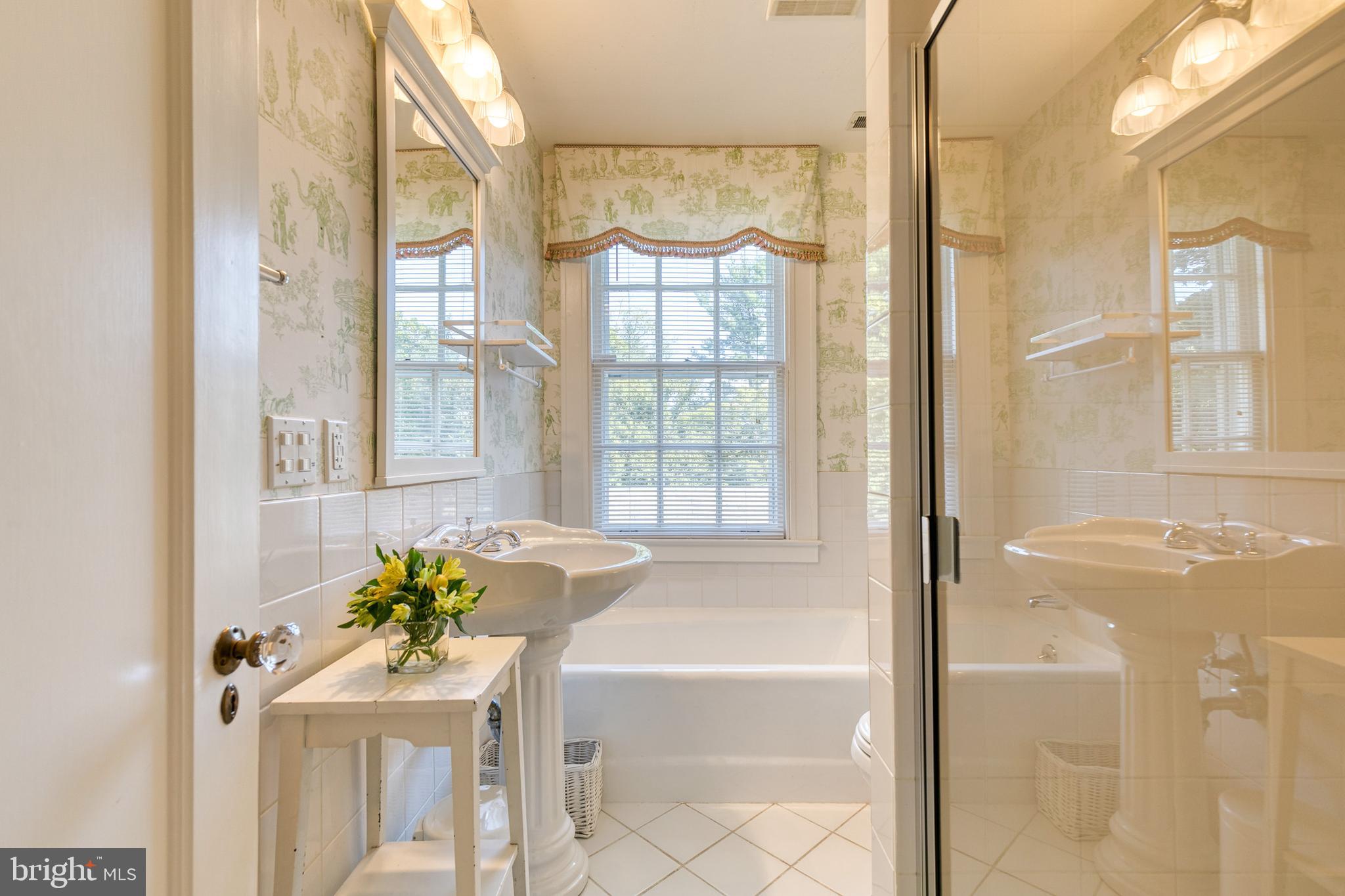 RUXTON - Residential