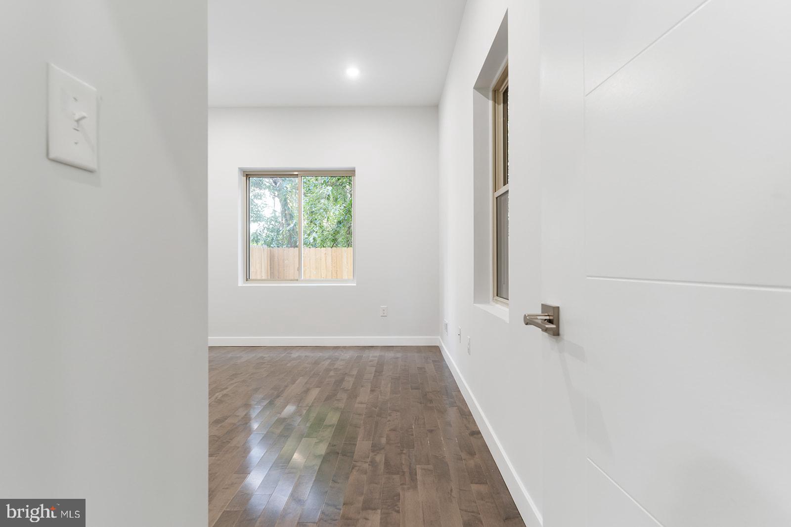 NORRIS SQUARE - Residential Income