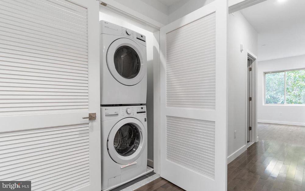 NORRIS SQUARE - Residential Income