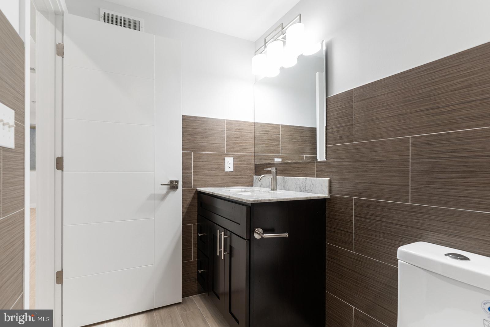 NORRIS SQUARE - Residential Income