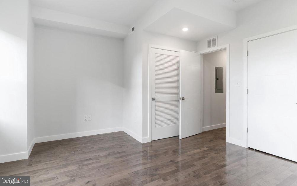 NORRIS SQUARE - Residential Income