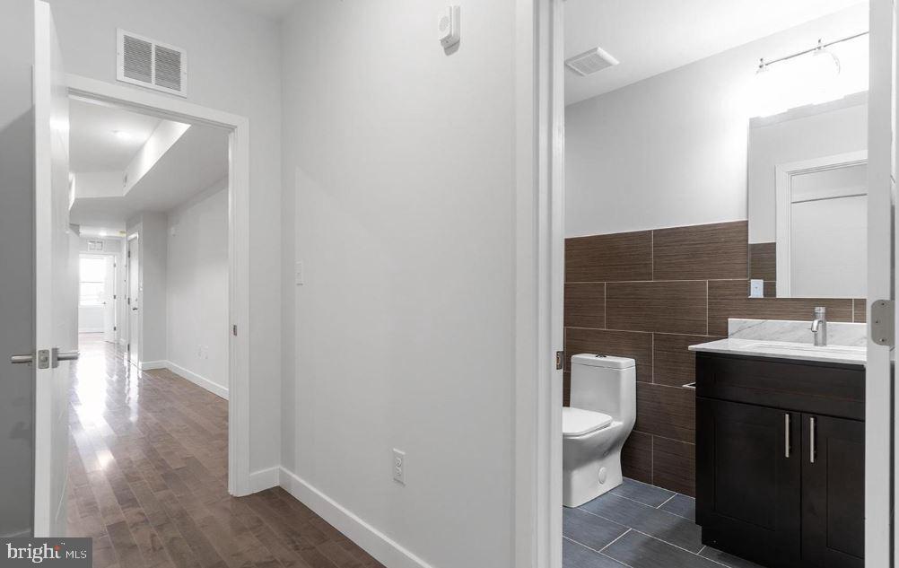 NORRIS SQUARE - Residential Income