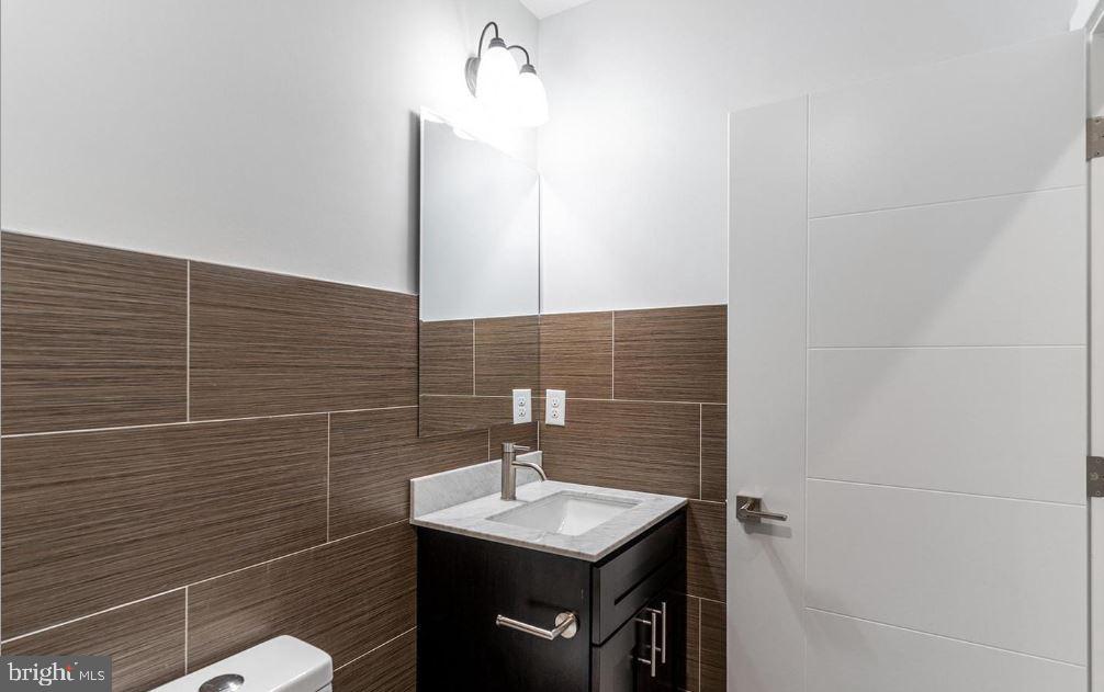 NORRIS SQUARE - Residential Income