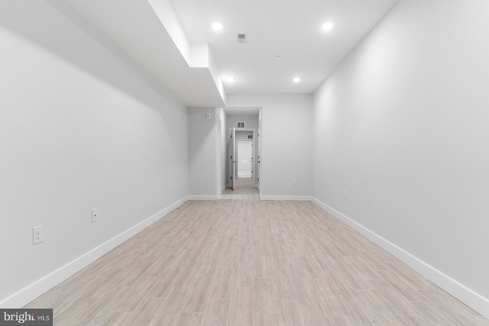 NORRIS SQUARE - Residential Income