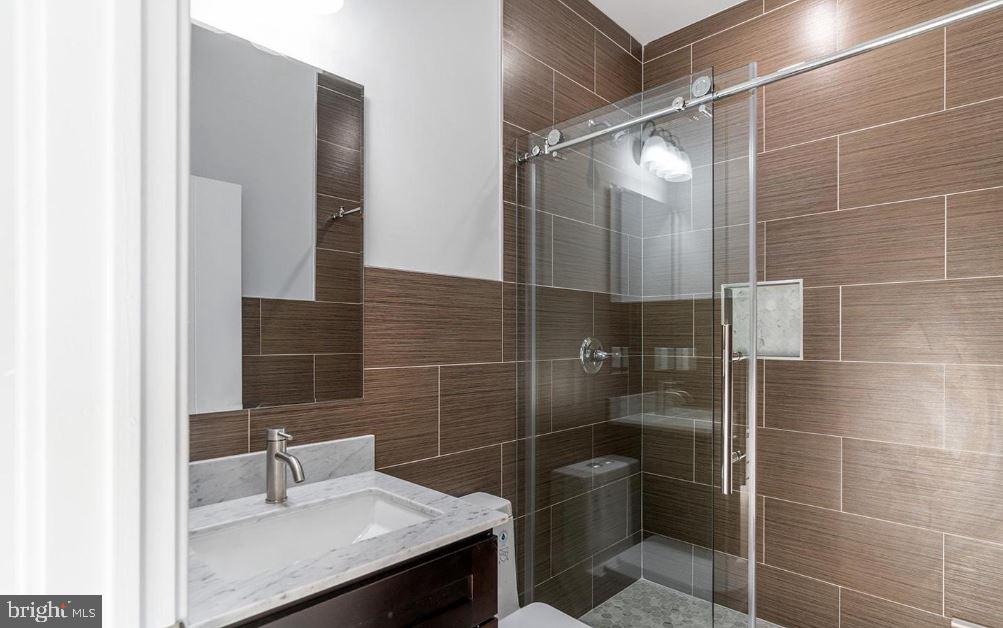 NORRIS SQUARE - Residential Income