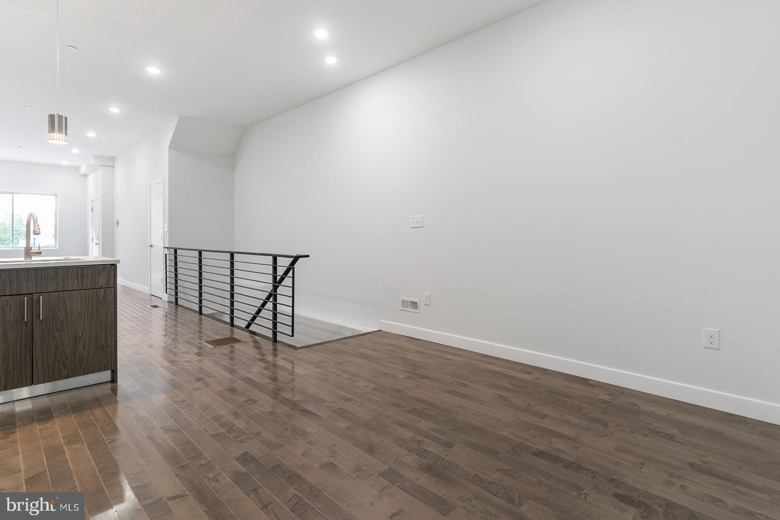 NORRIS SQUARE - Residential Income