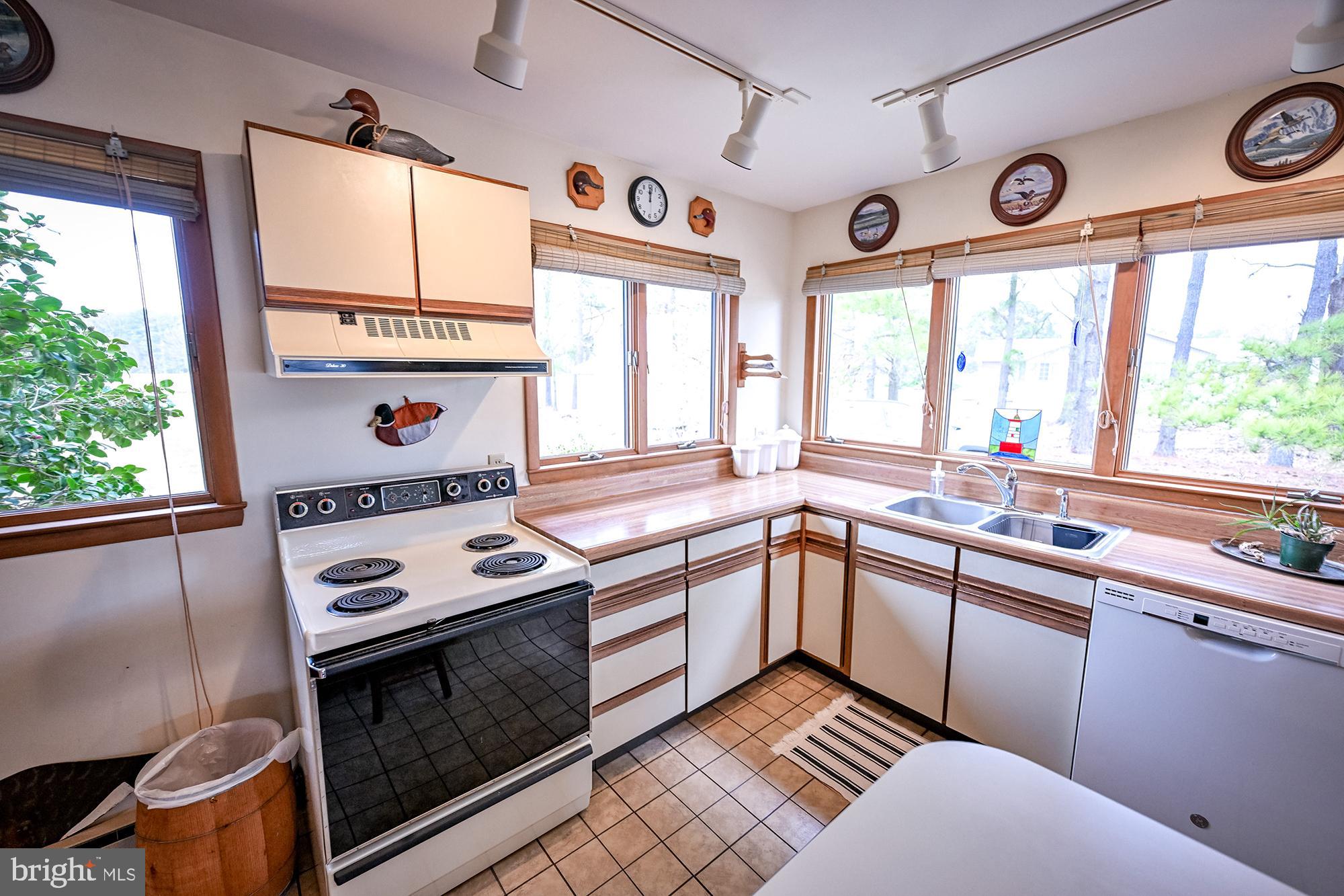 RIVERTON - Residential