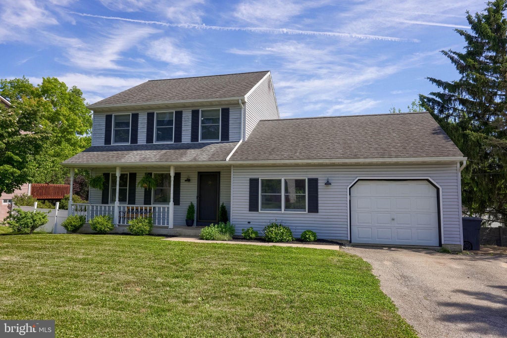 Photo of 1550 Putnam Drive, LANCASTER, PA 17602 (MLS # PALA2089984)