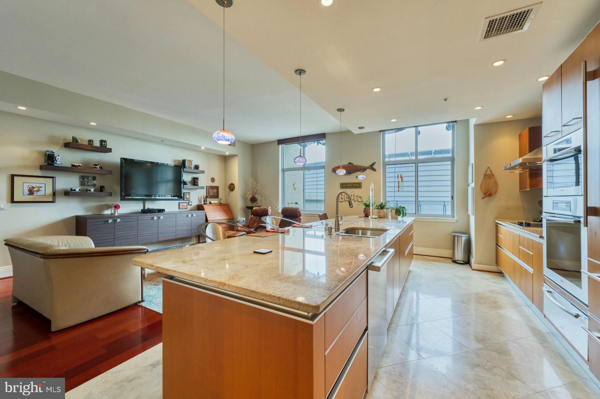 MIDTOWN AT RESTON TOWN CENTER - Residential