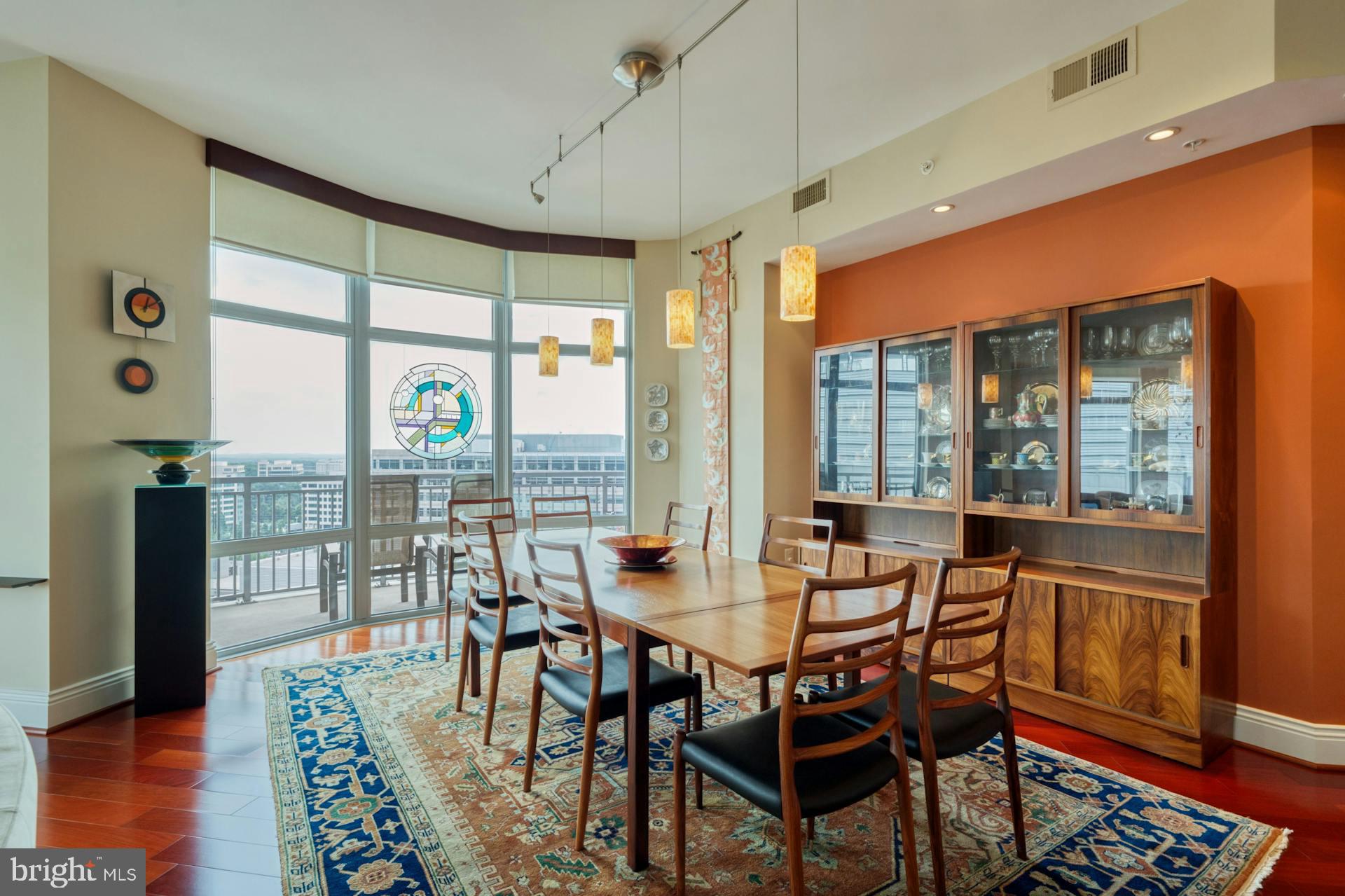 MIDTOWN AT RESTON TOWN CENTER - Residential