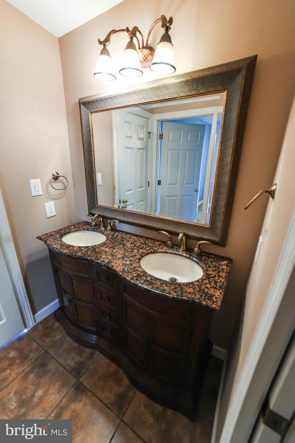 BRETON BAY - Residential